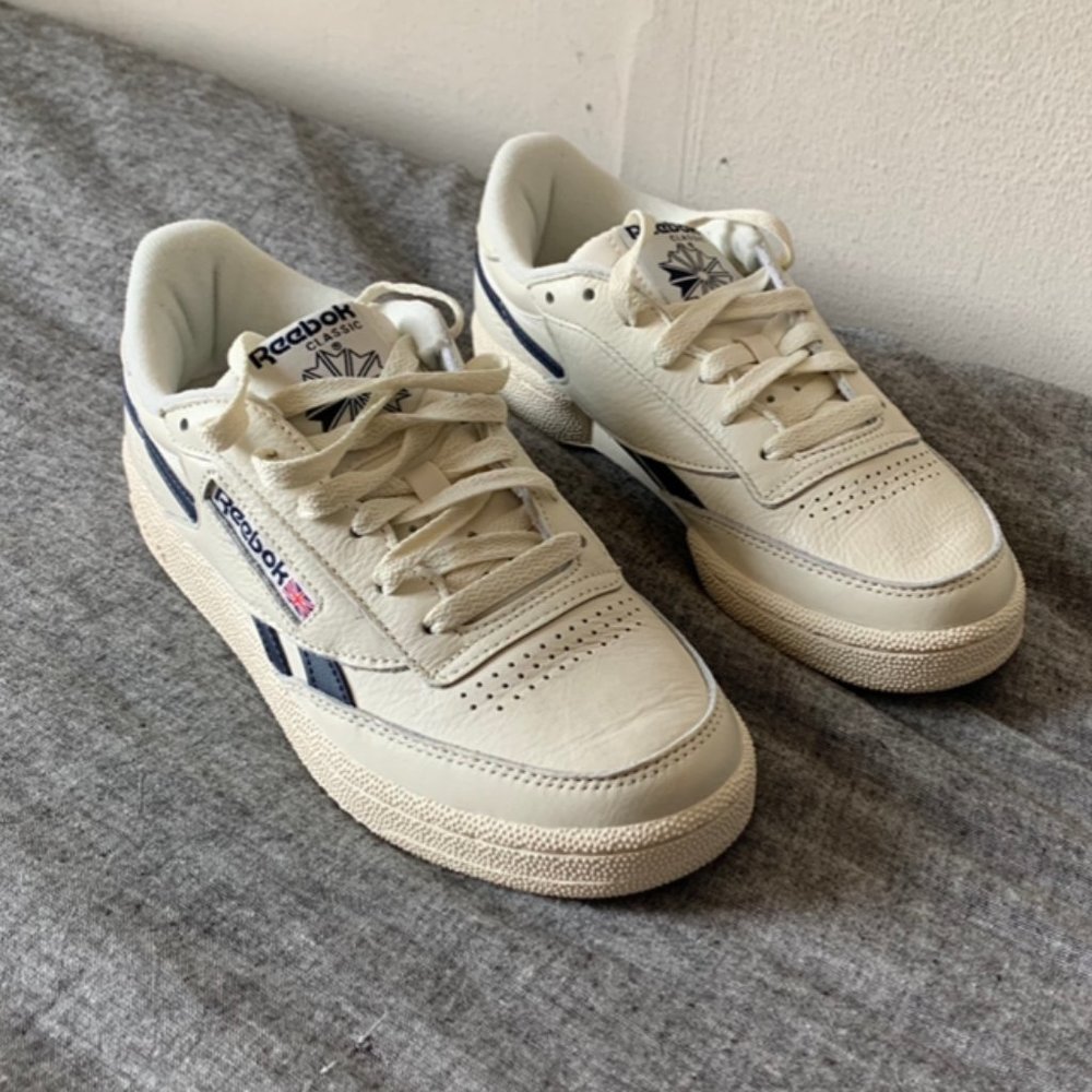 NWT Reebok Revenge Plus Sneakers - Picture 5 of 6